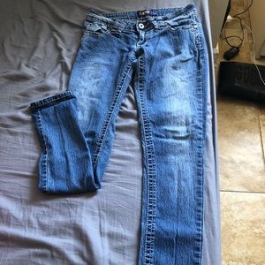 Straight bottom skinny jeans